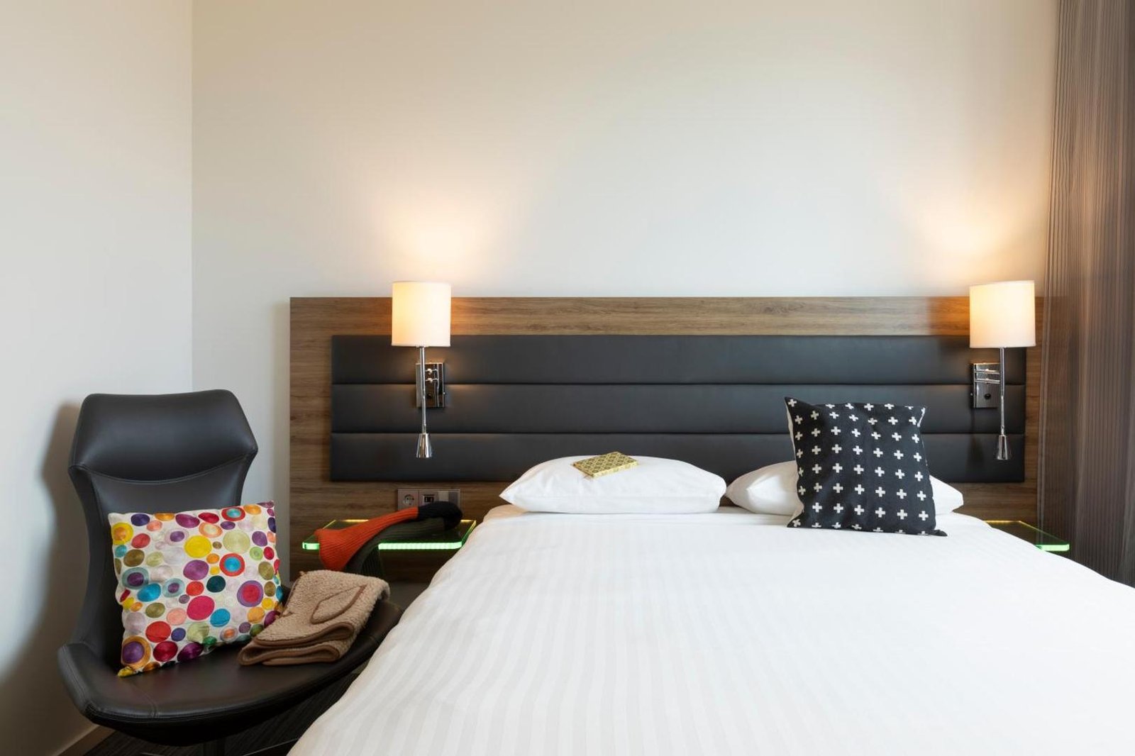 Moxy Paris Charles de Gaulle Airport, rooms