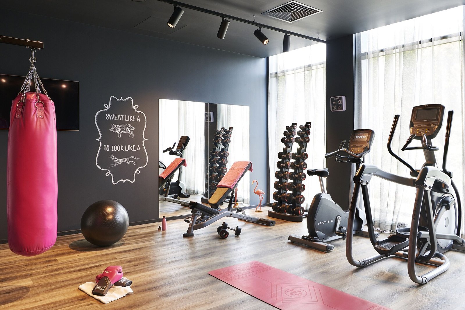 Moxy Paris Charles de Gaulle Airport, the gym