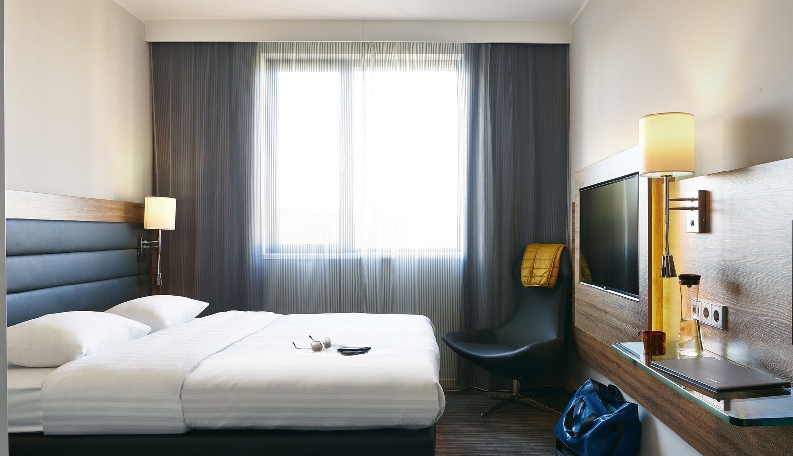 Moxy Paris Charles de Gaulle Airport, rooms