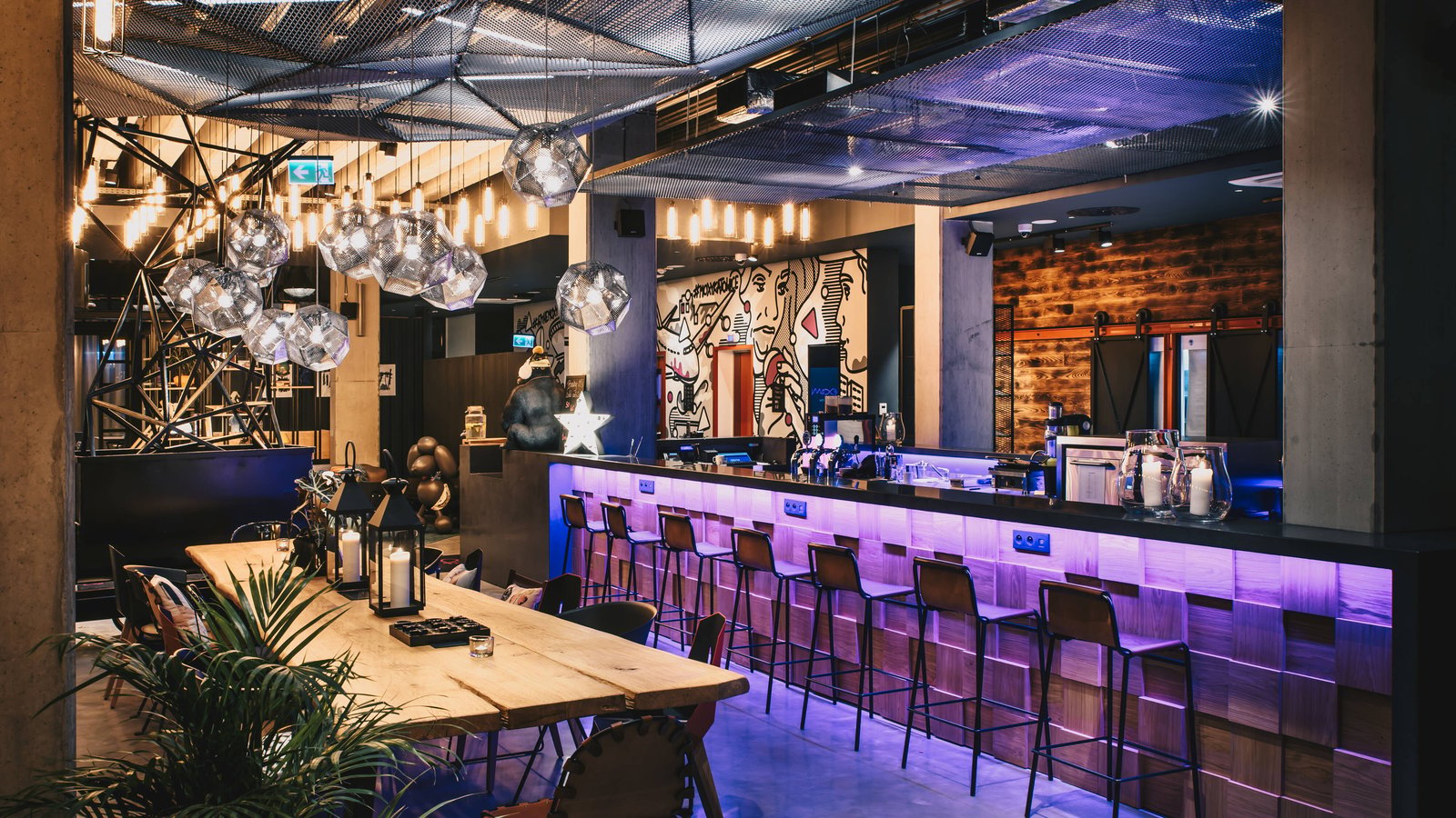 Moxy Katowice Airport, moxy bar