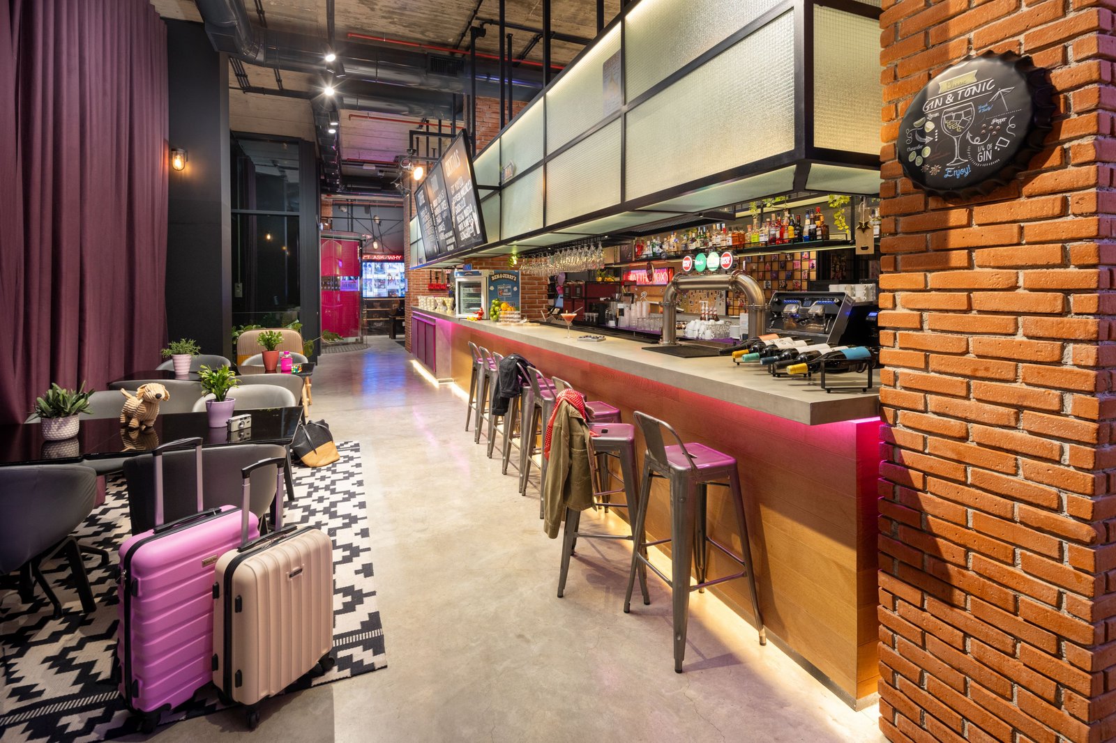 Moxy Lisbon City
