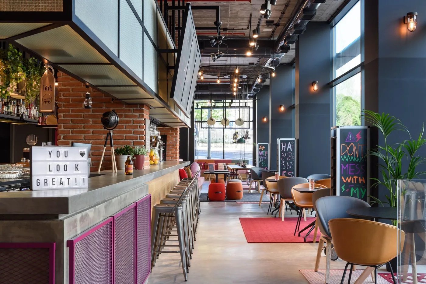 Moxy Lisbon City