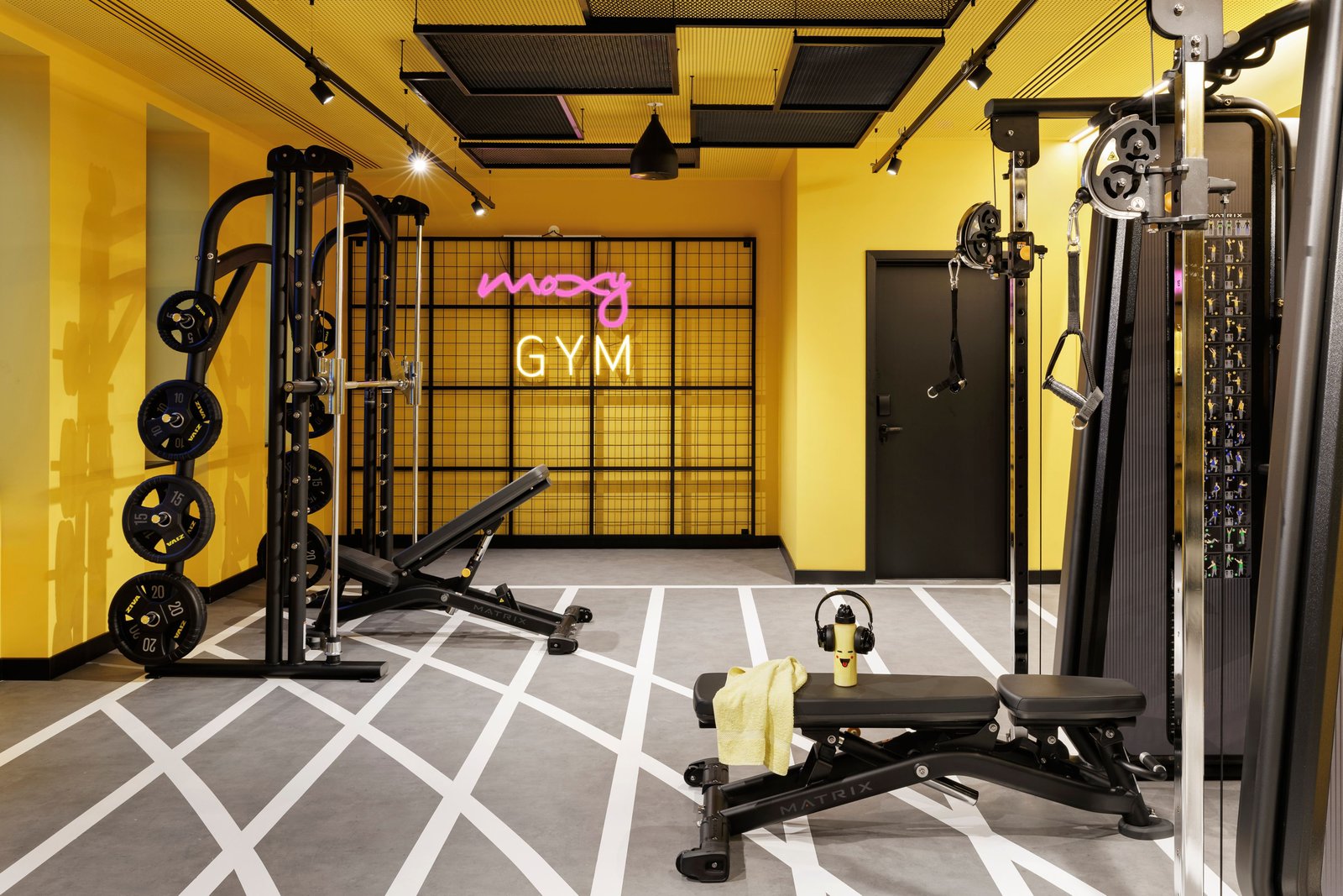 Moxy Alfragide Lisboa, the gym