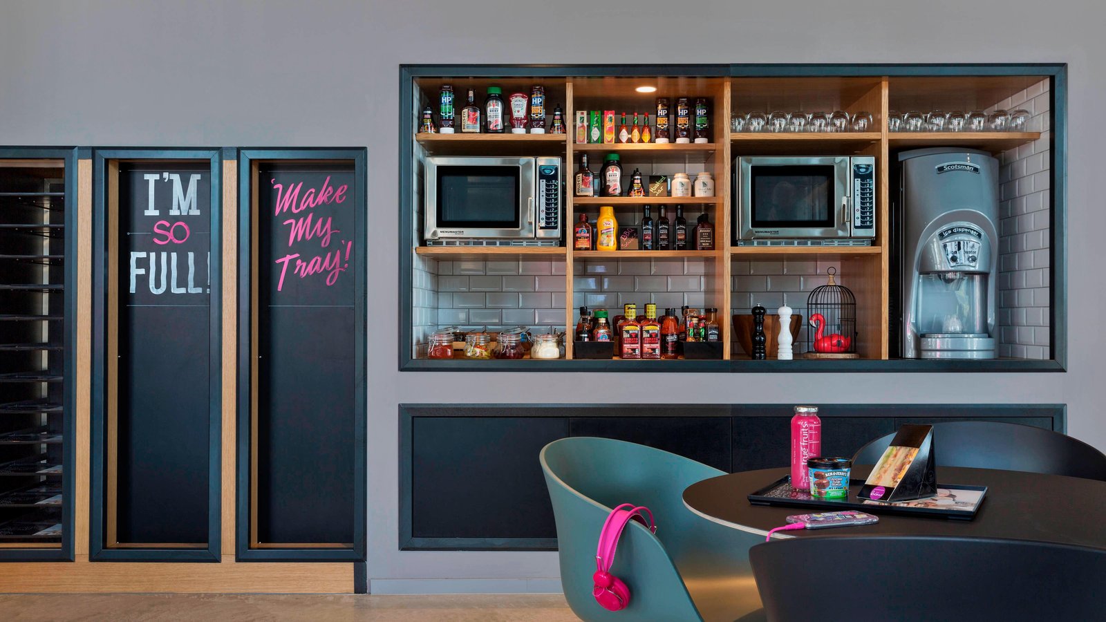 Moxy Vienna Airport, at the table