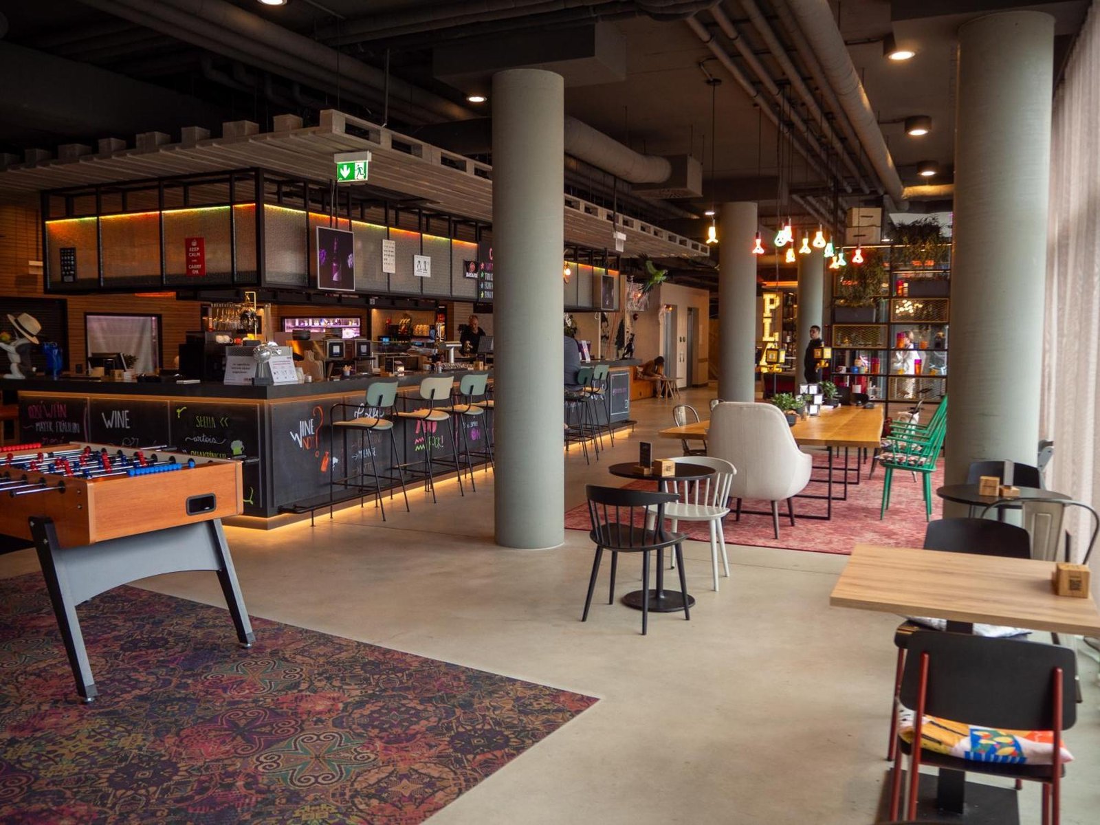 Moxy Vienna City East, at the table