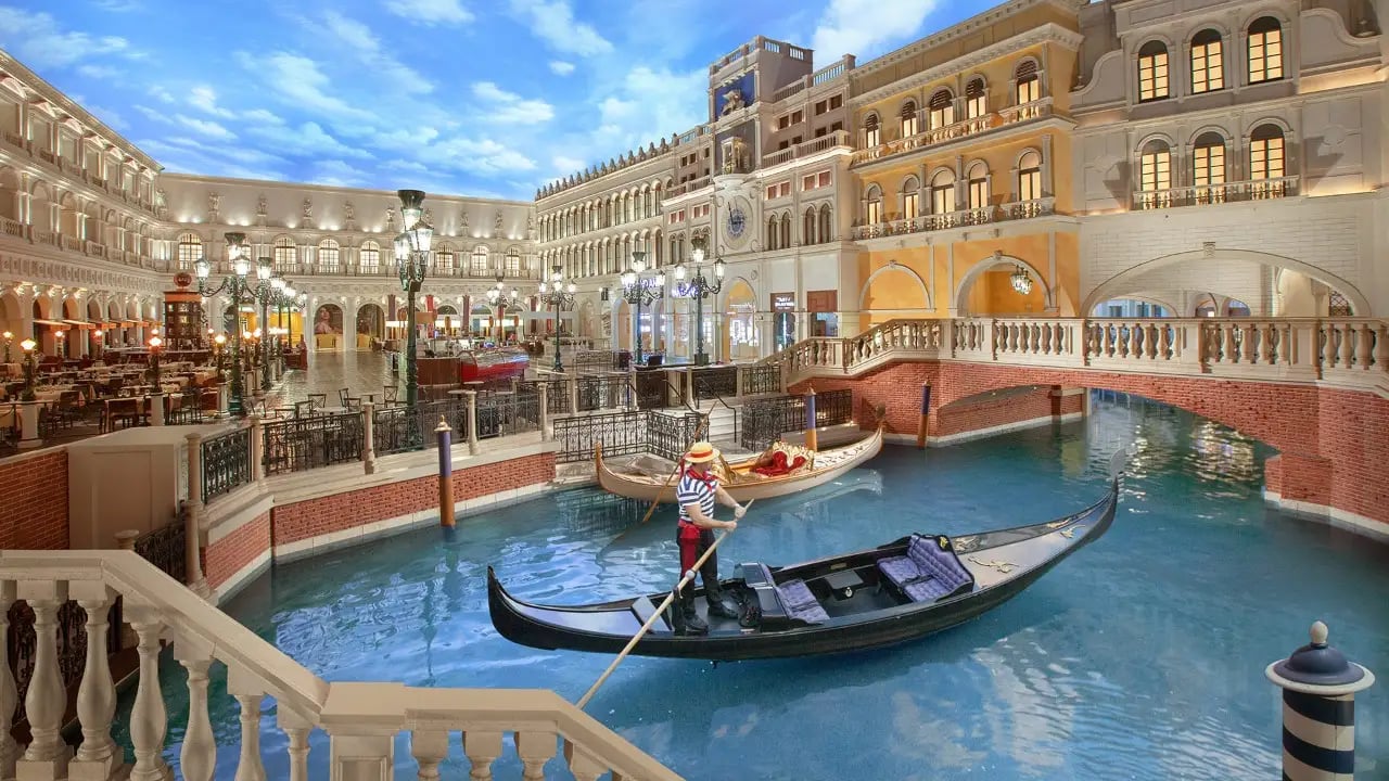 The Venetian Resort — vibe