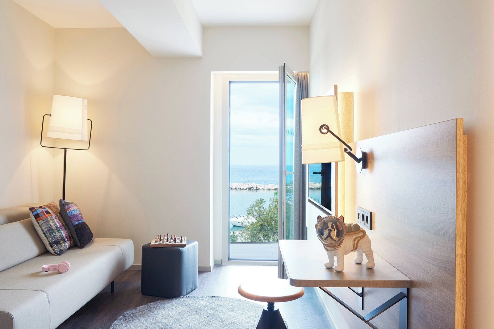 Moxy Patra Marina