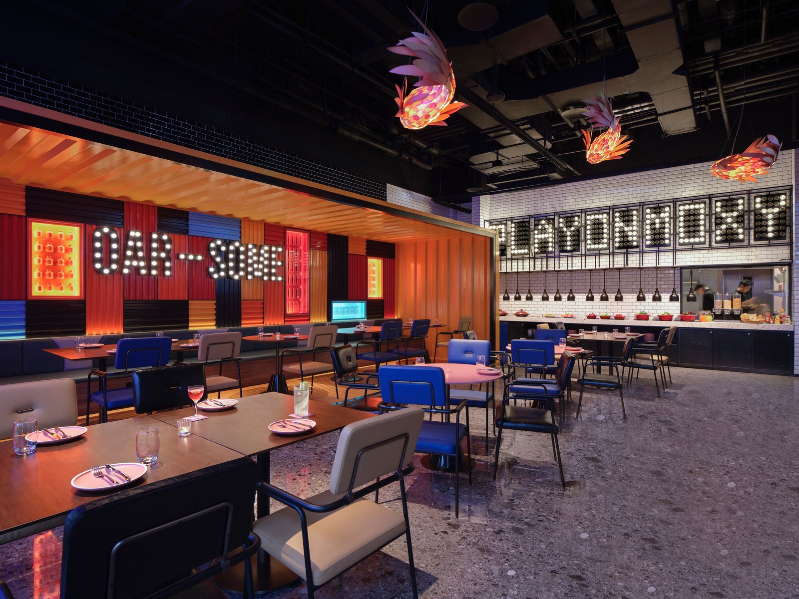 Moxy Ningbo Old Bund, at the table