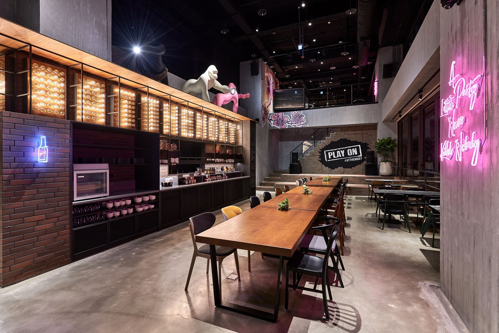 Moxy Taichung, at the table