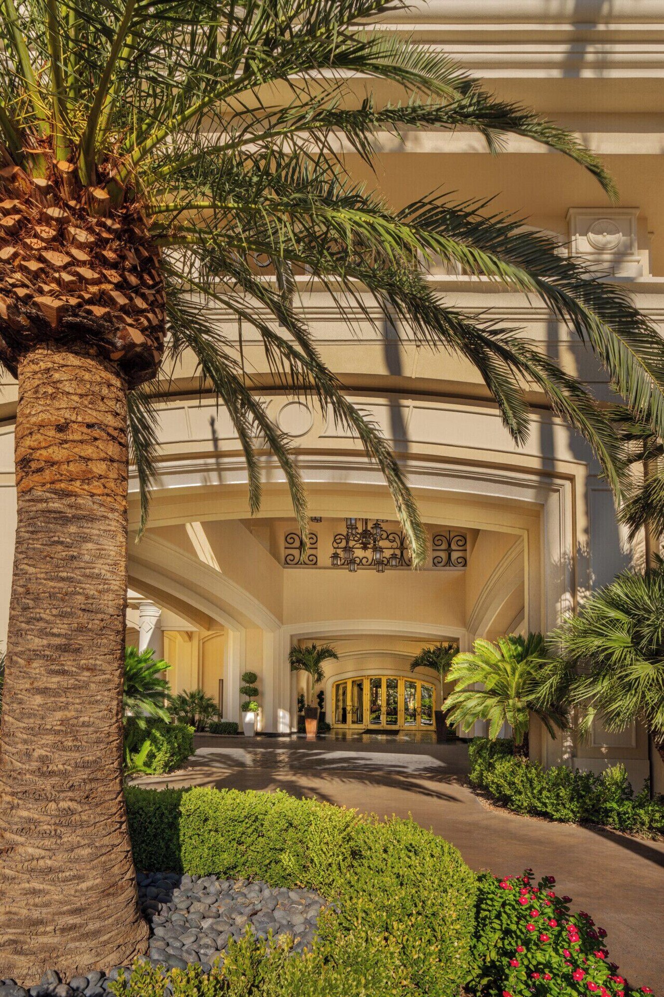Four Seasons Hotel Las Vegas — vibe