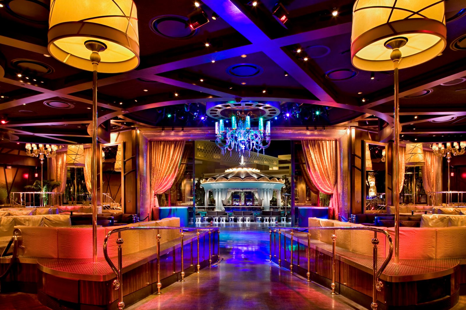 Encore Las Vegas — vibe