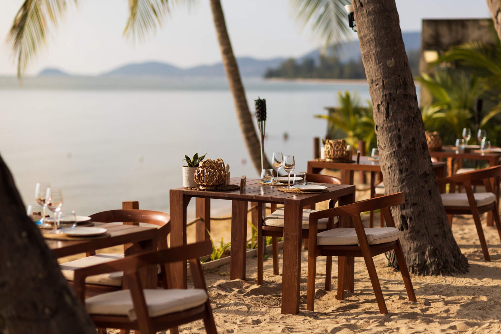 Nikki Beach Resort & Spa Koh Samui, nikki beach restaurant & beach club