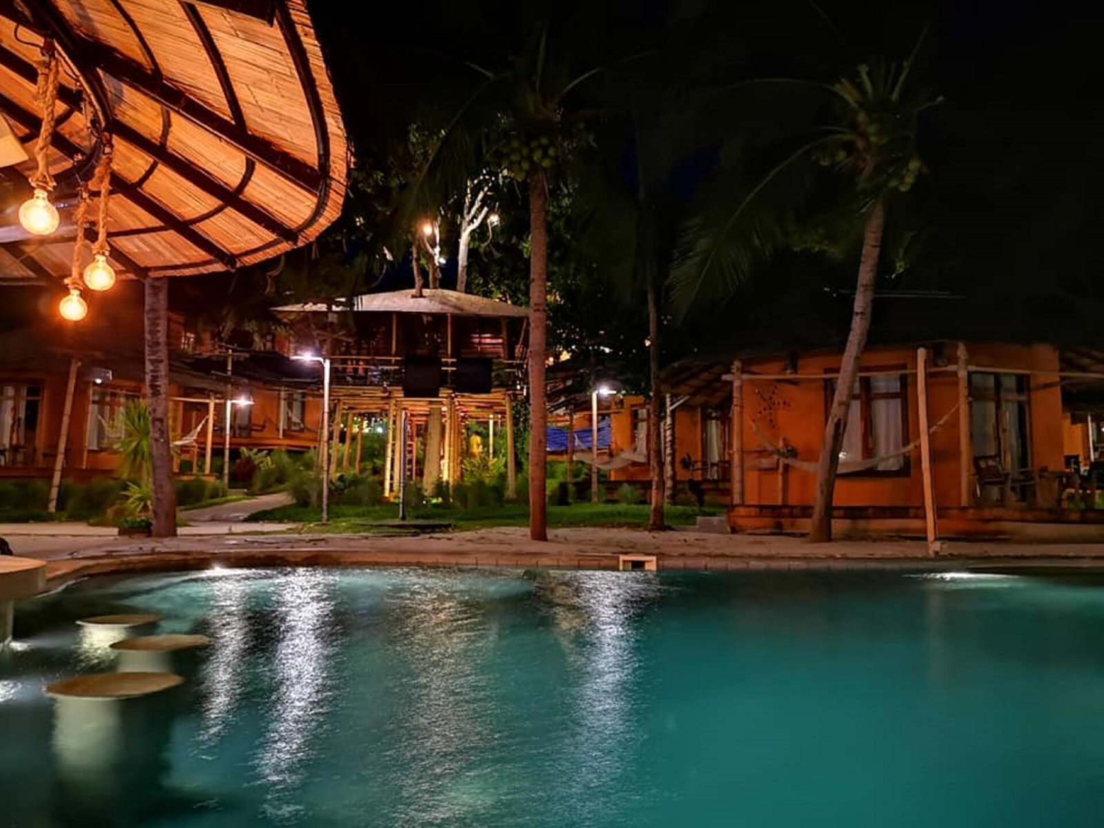 The Mud, the pool
