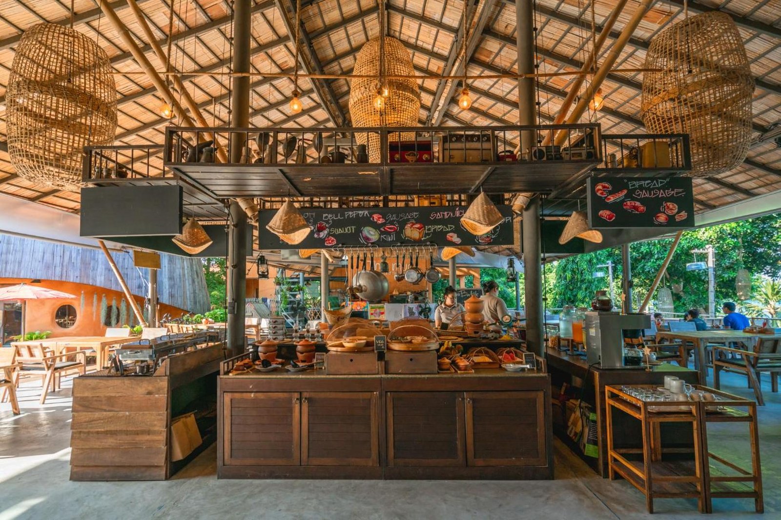 The Mud, the mud restaurant