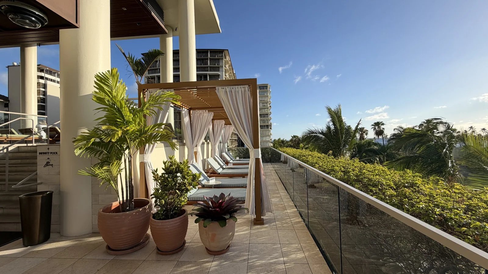 Ka La'i Waikiki Beach, LXR Hotels & Resorts — vibe