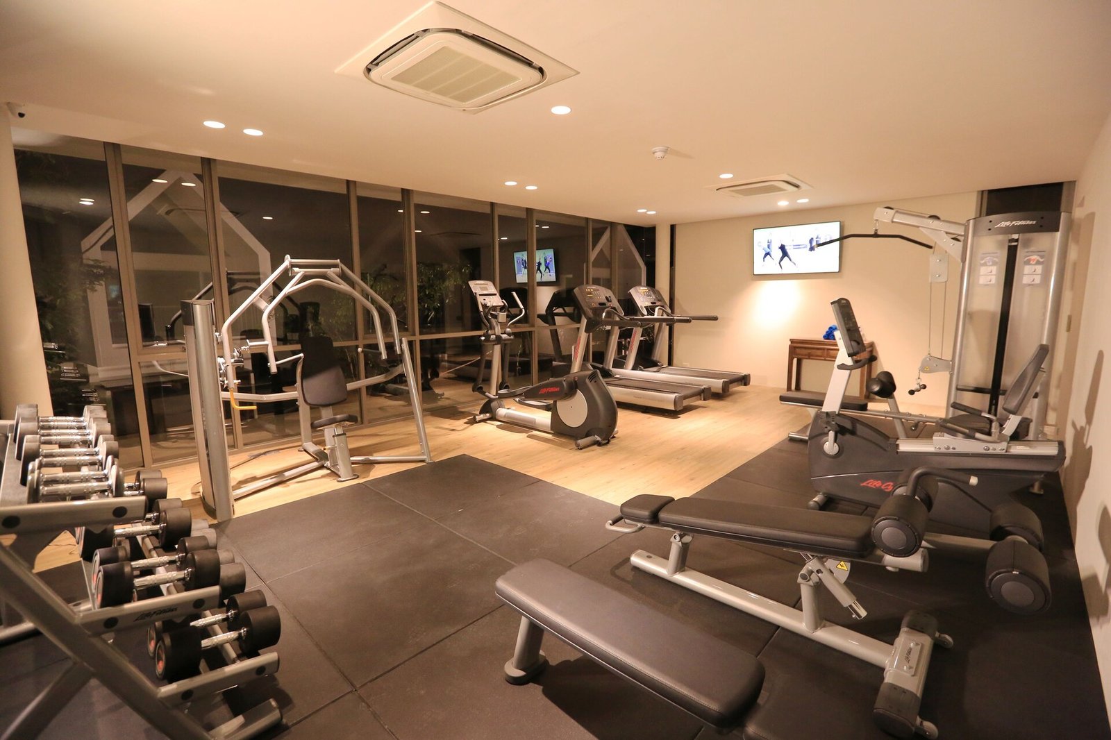 Celes Samui, the gym
