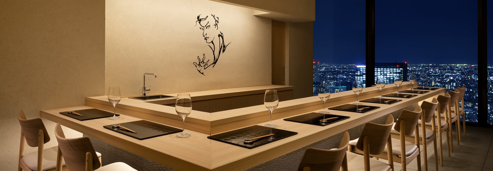 BELLUSTAR TOKYO, at the table