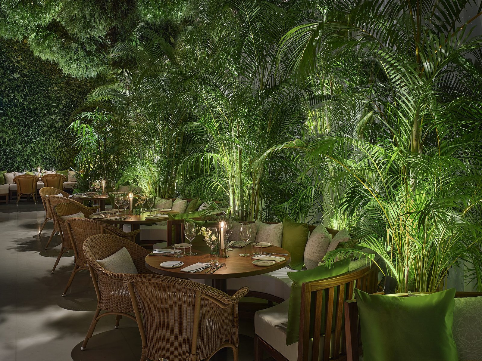 The Singapore EDITION, at the table