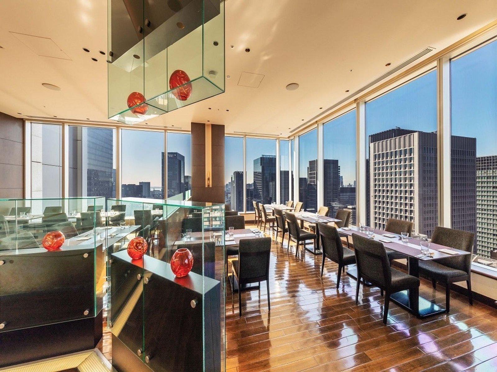Hotel Metropolitan Tokyo Marunouchi — eat & drink