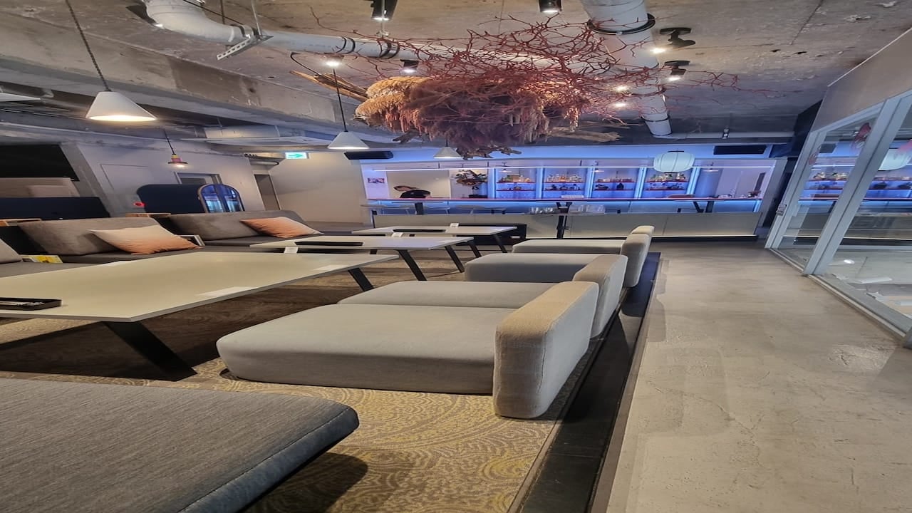 BnA WALL Hotel — eat & drink