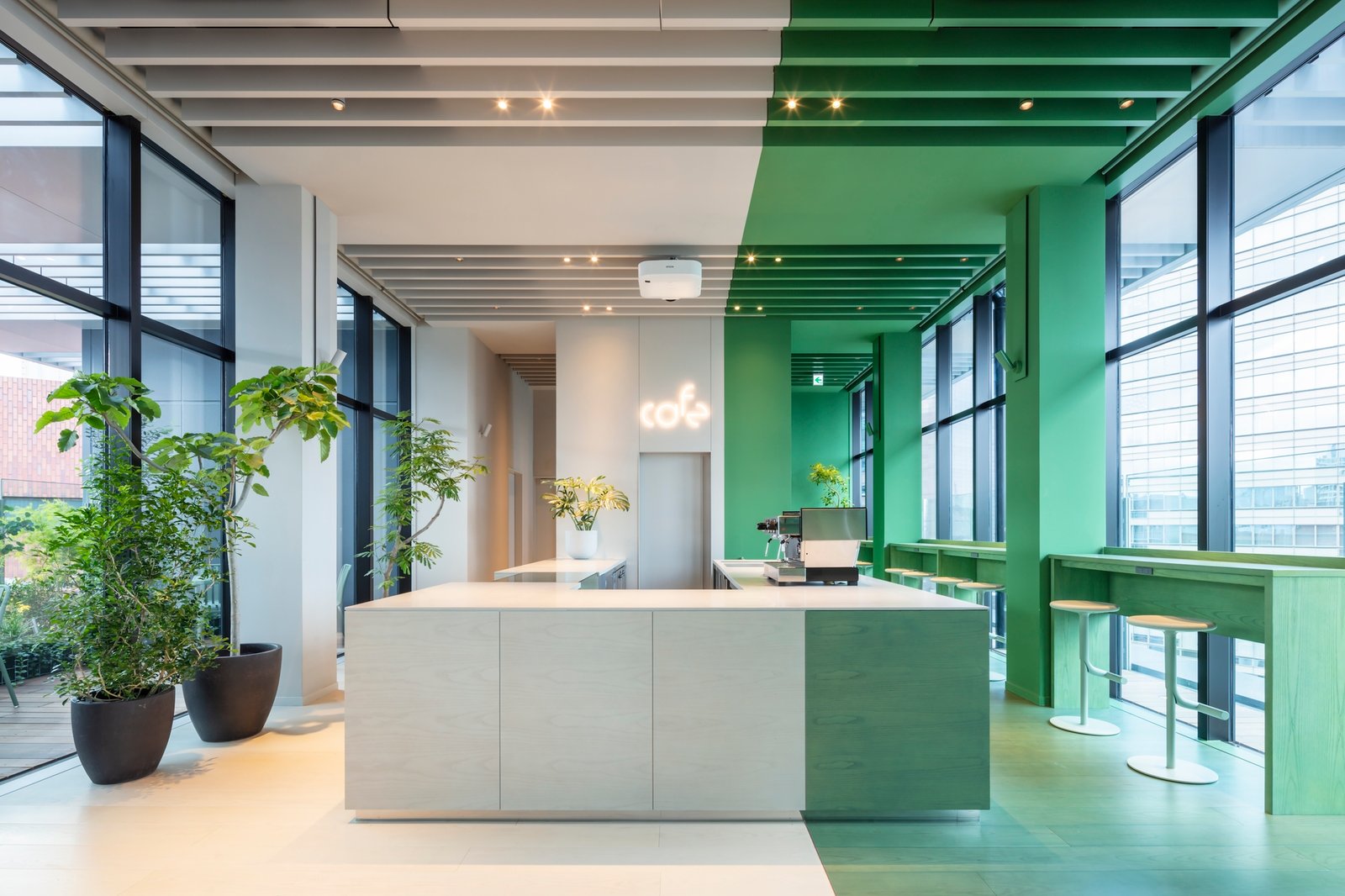 Toggle hotel Suidobashi TOKYO — eat & drink