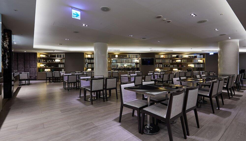 K Hotels Dunnan — eat & drink