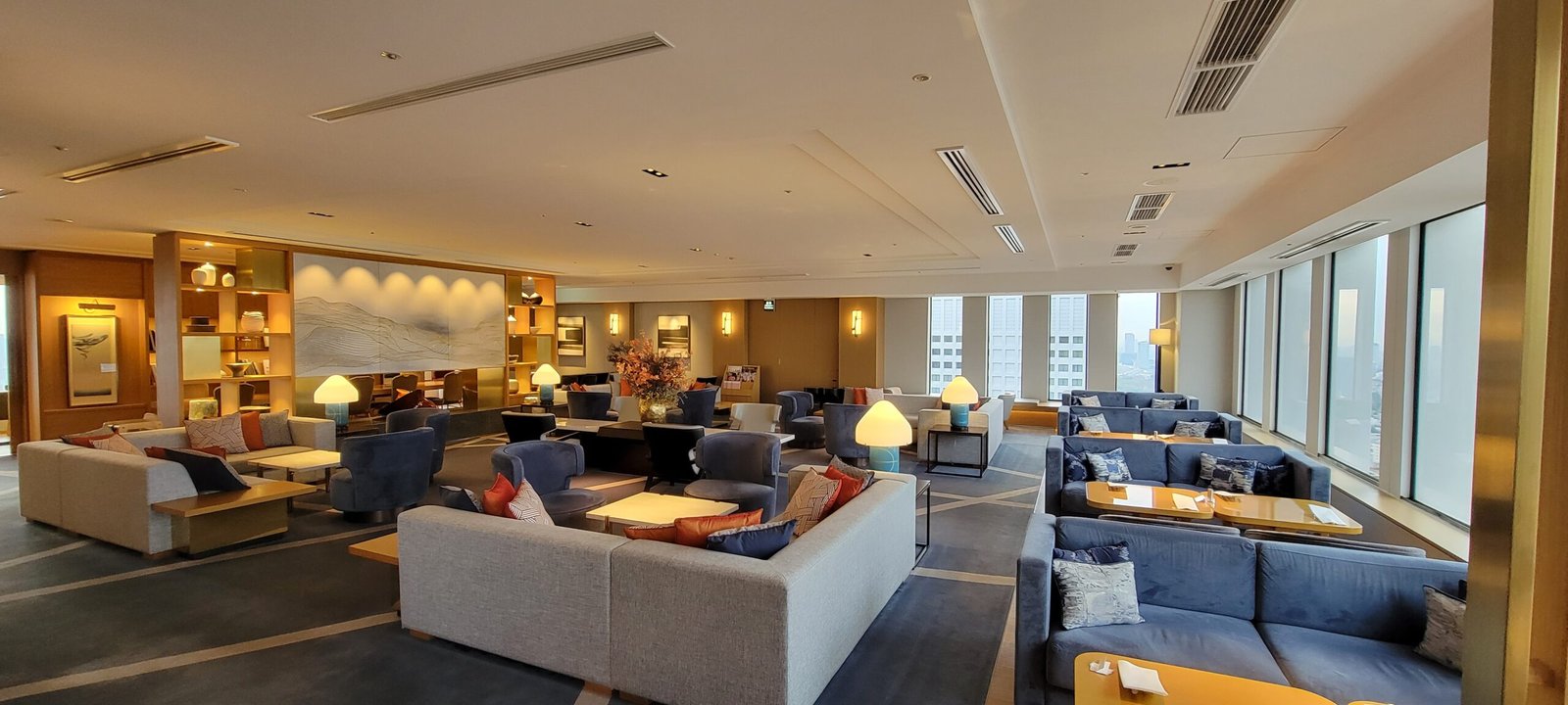 Keio Plaza Hotel Tokyo — eat & drink
