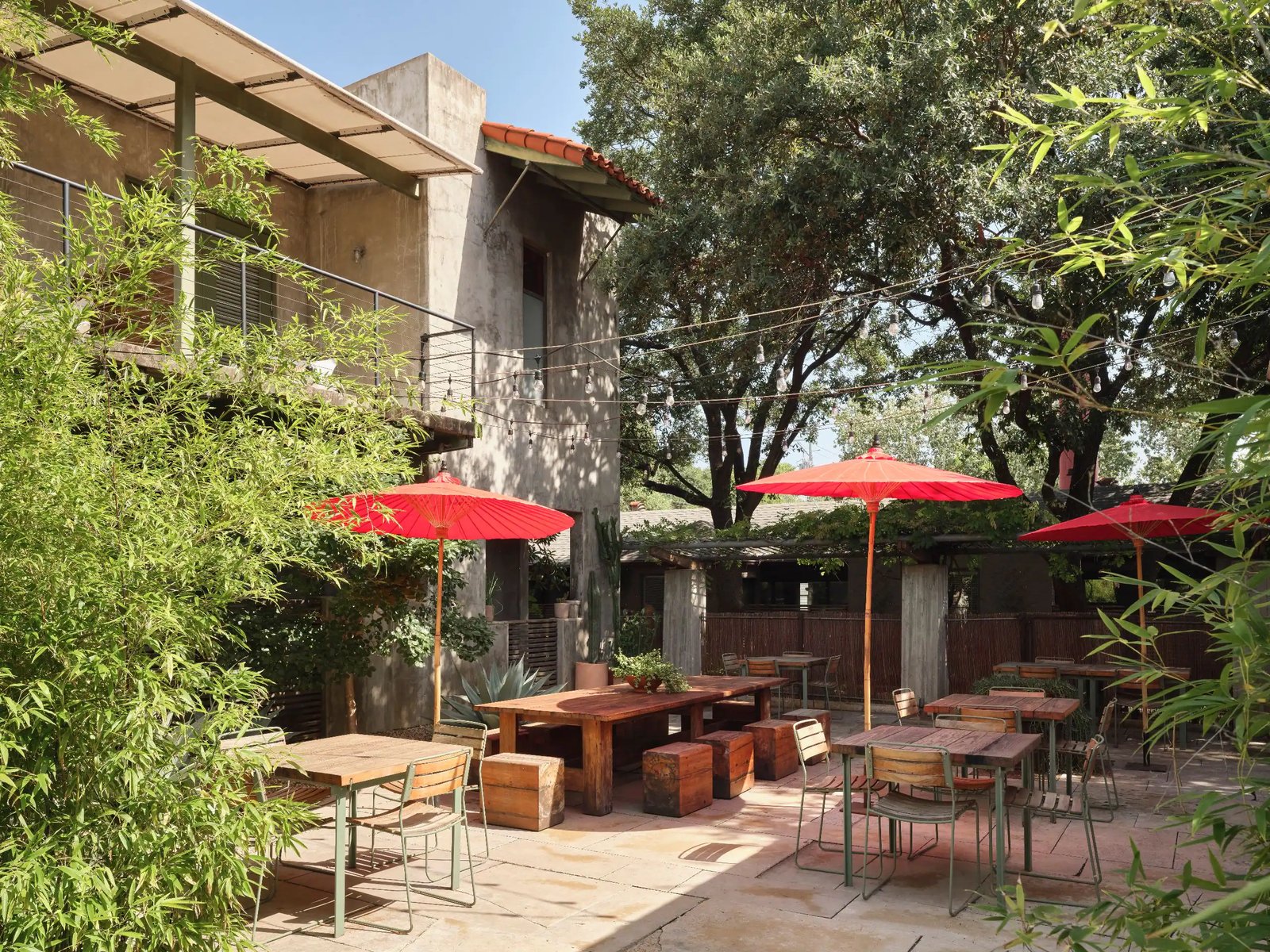 Hotel San José — vibe