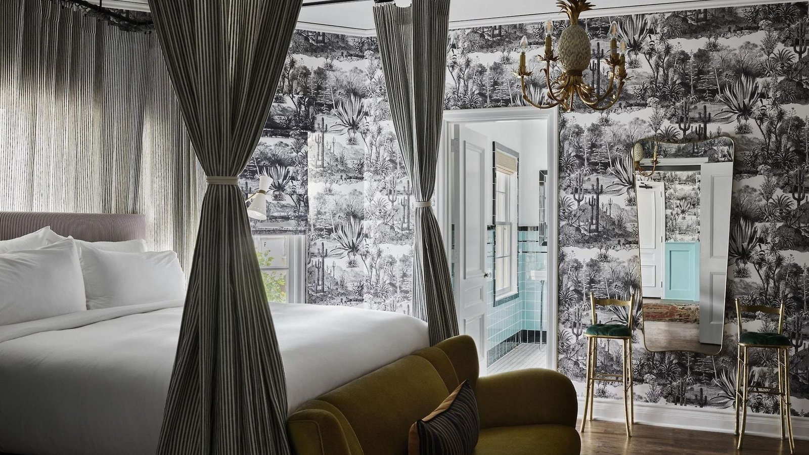 Commodore Perry Estate — rooms