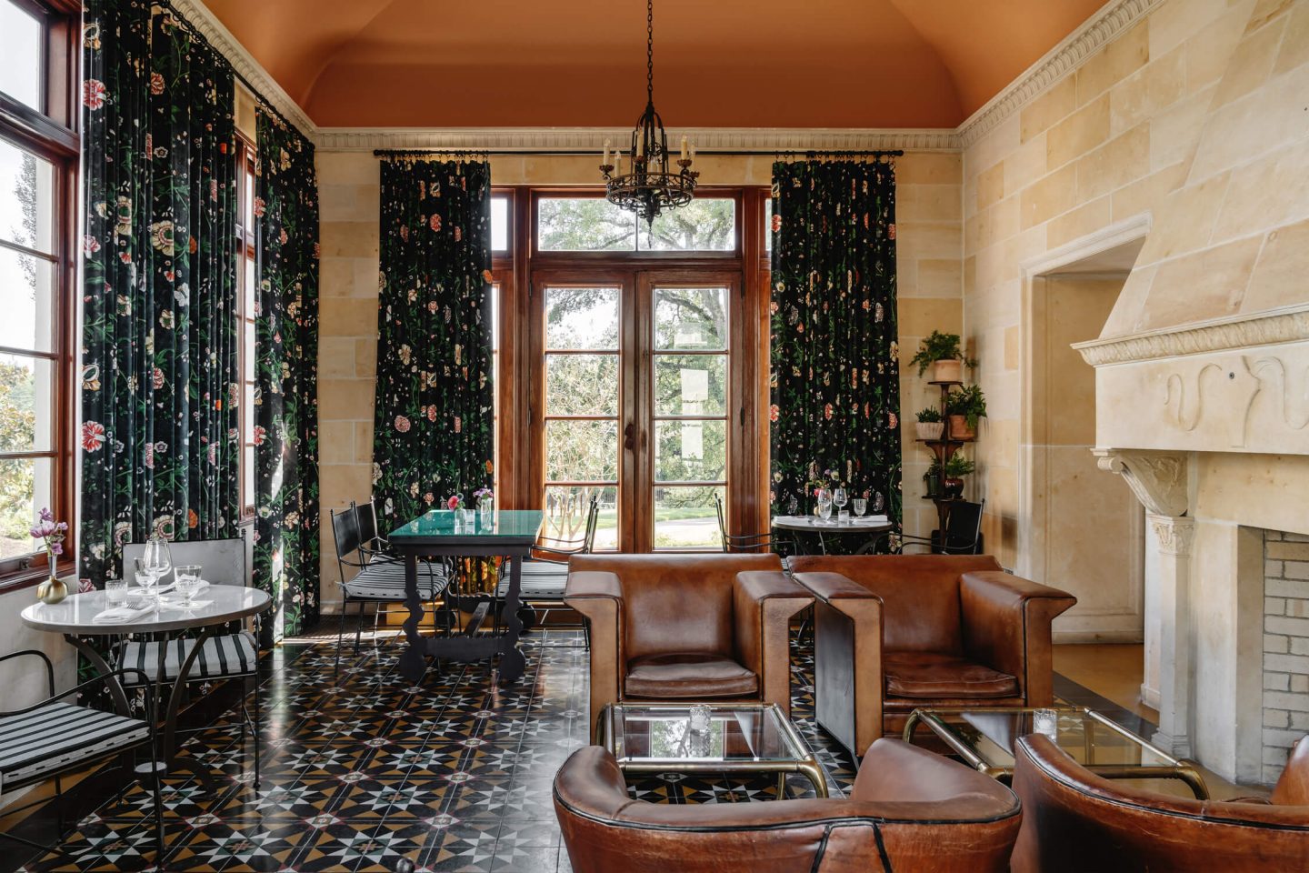 Commodore Perry Estate — eat & drink