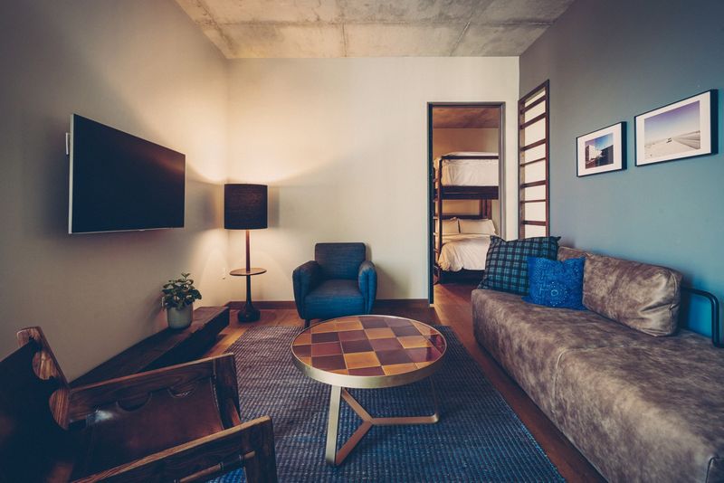 South Congress Hotel — rooms