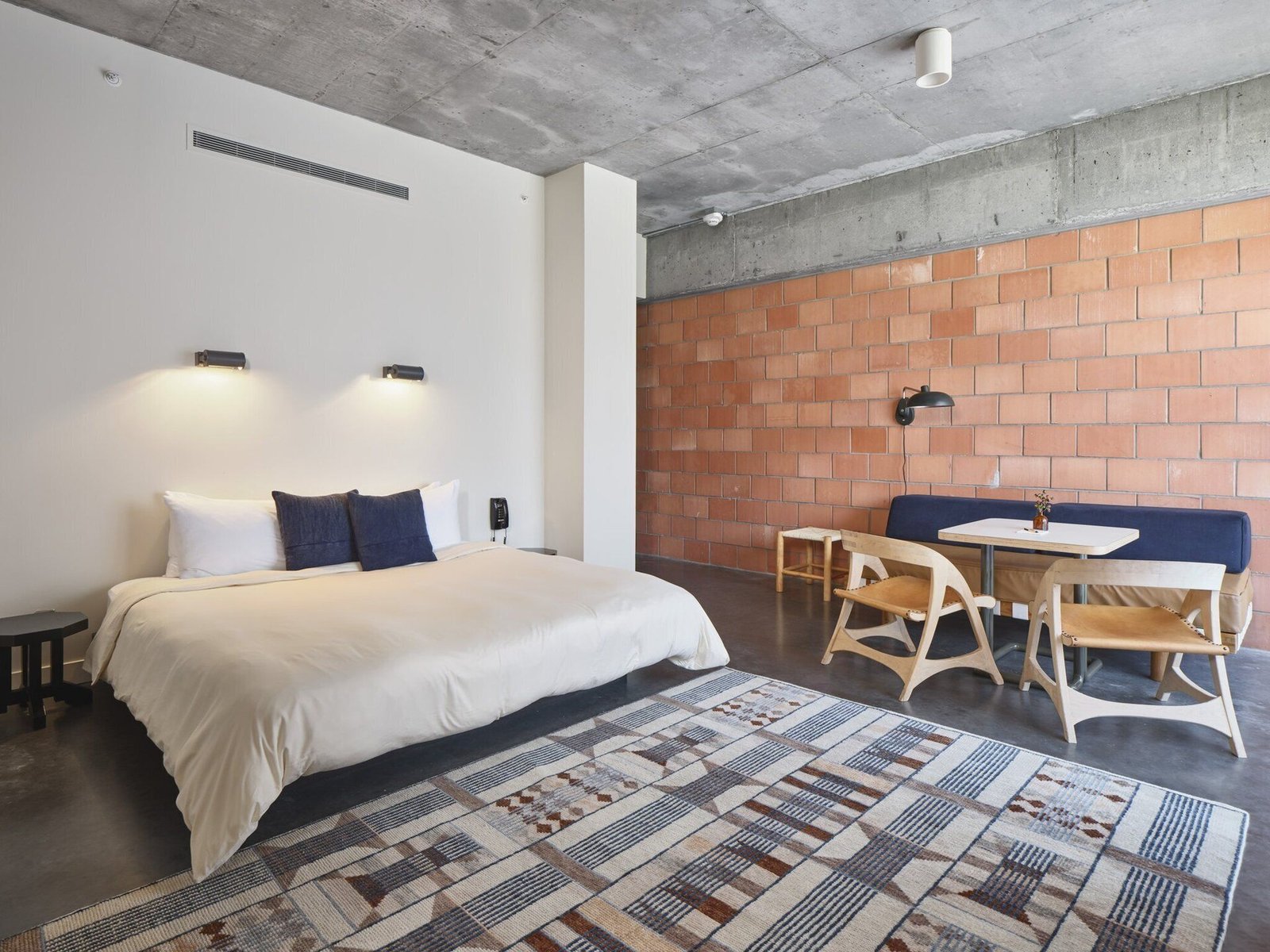 Carpenter Hotel — rooms
