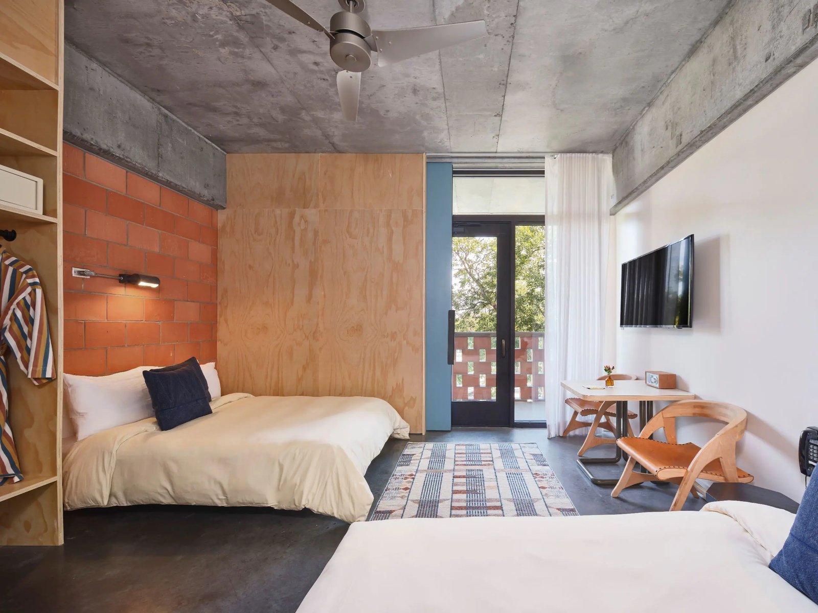 Carpenter Hotel — rooms