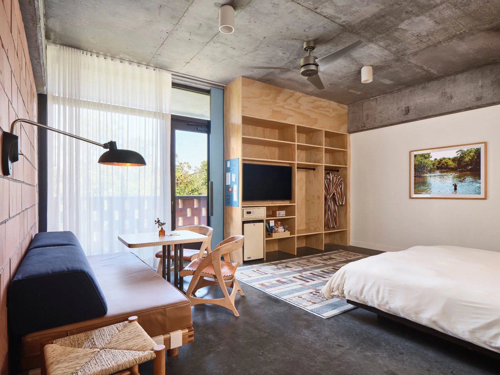 Carpenter Hotel — rooms