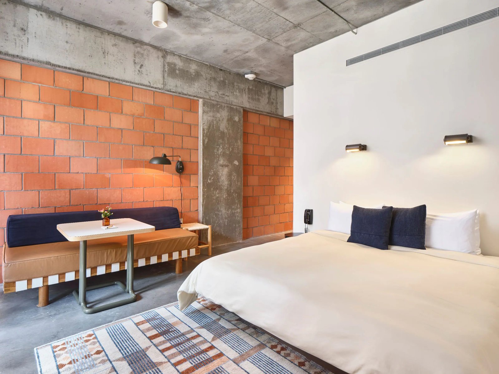 Carpenter Hotel — rooms