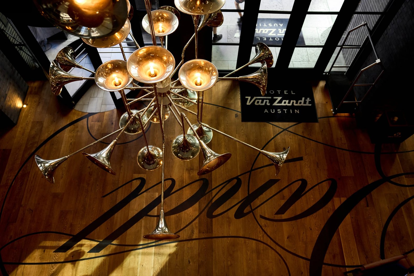 Hotel Van Zandt — vibe