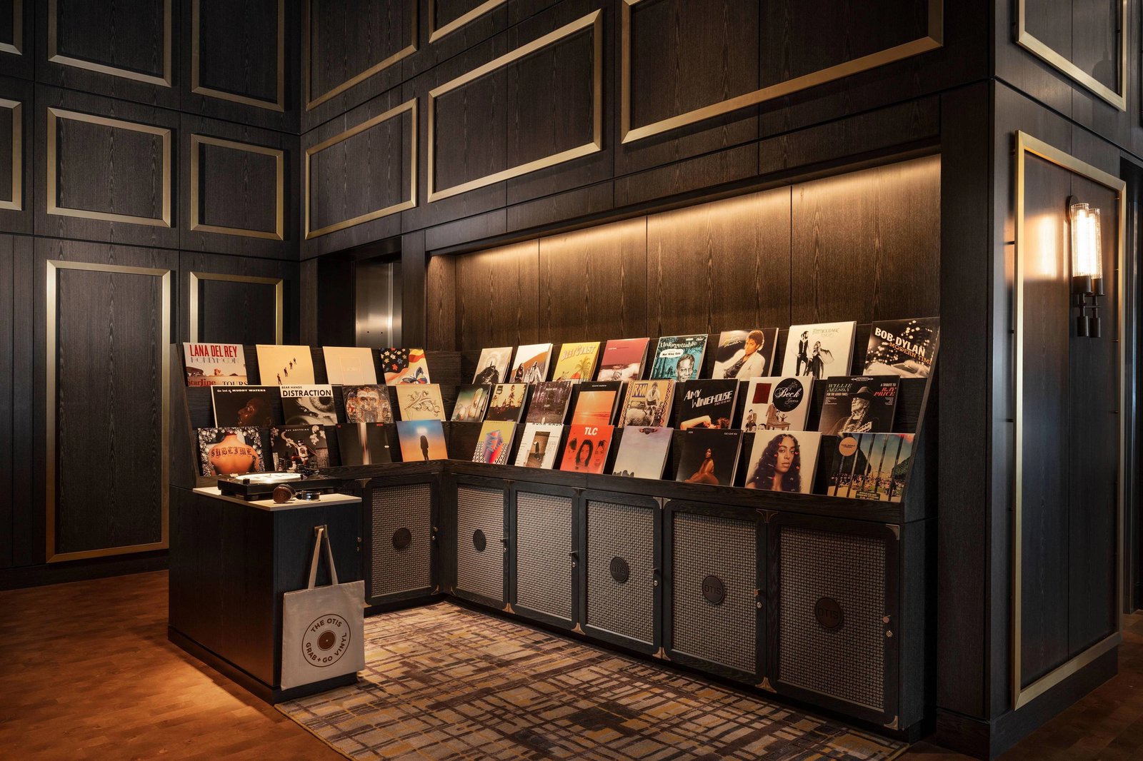 The Otis Hotel, Autograph Collection — vibe