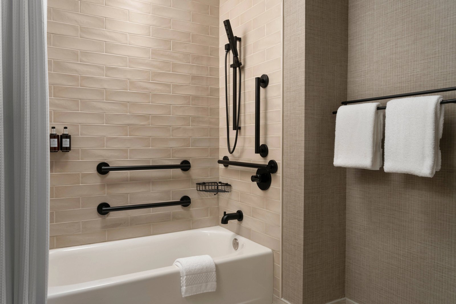 The Otis Hotel, Autograph Collection — rooms