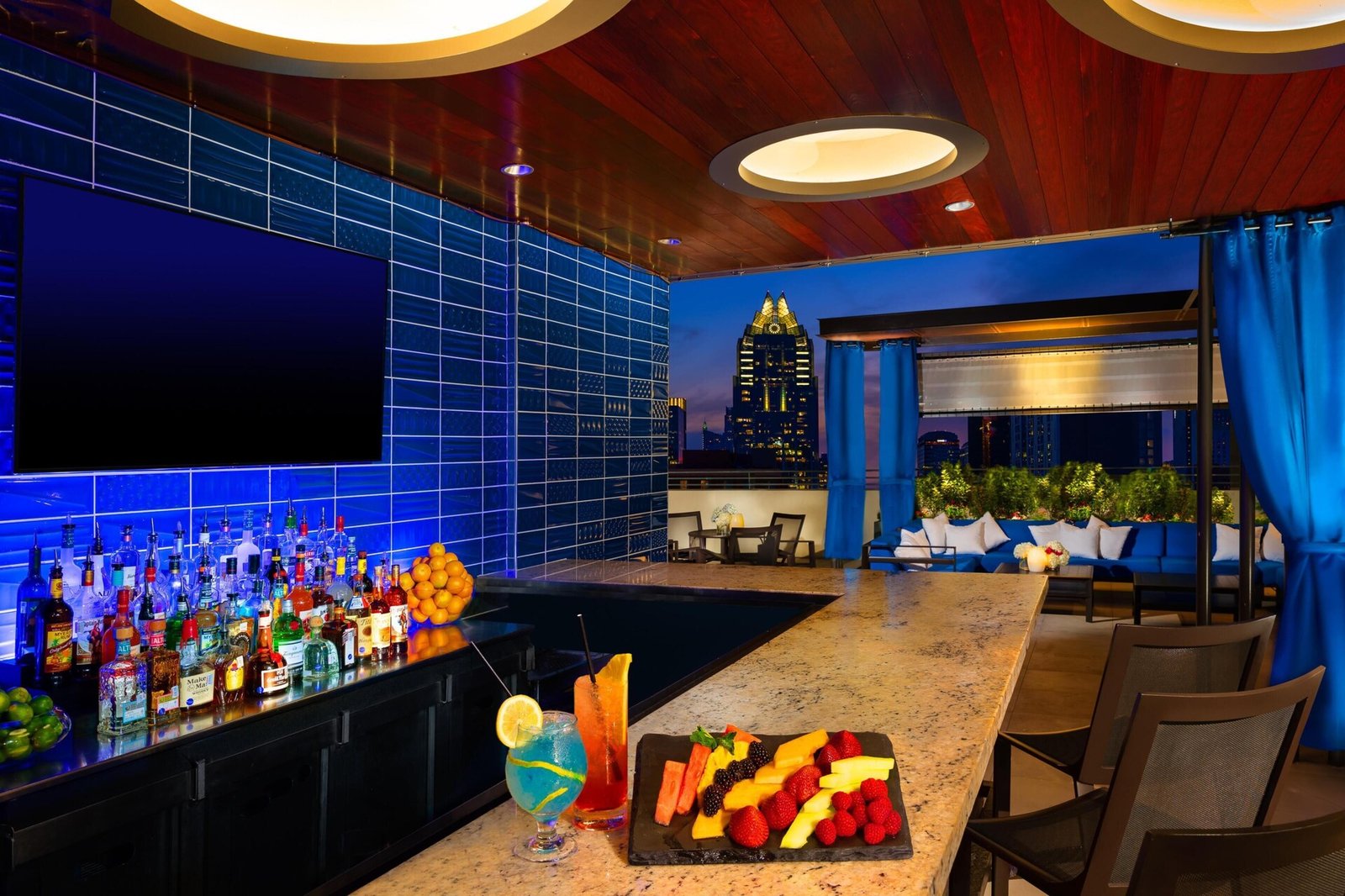 Hilton Austin — vibe