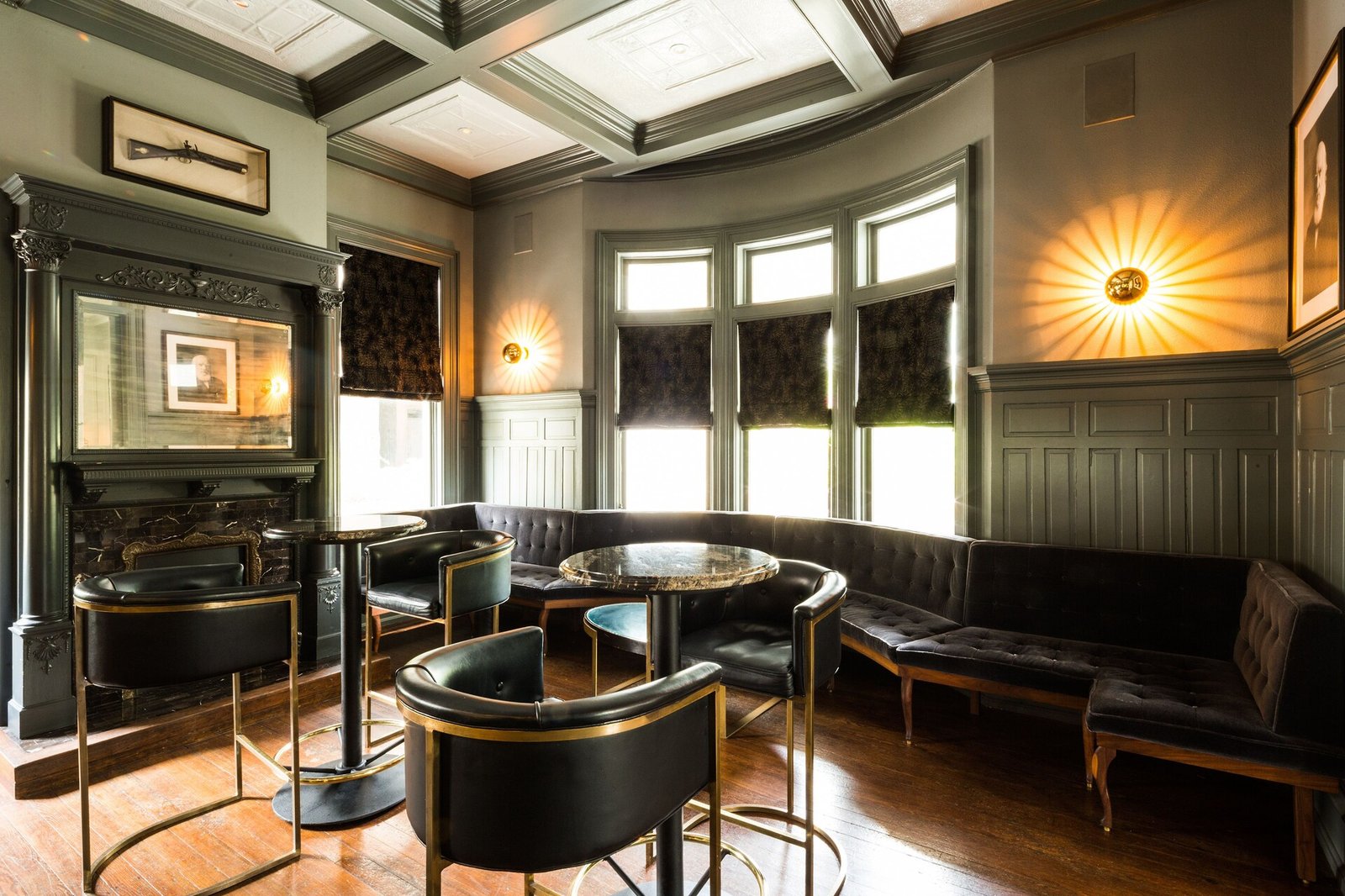 Hotel Ella, the parlor bar