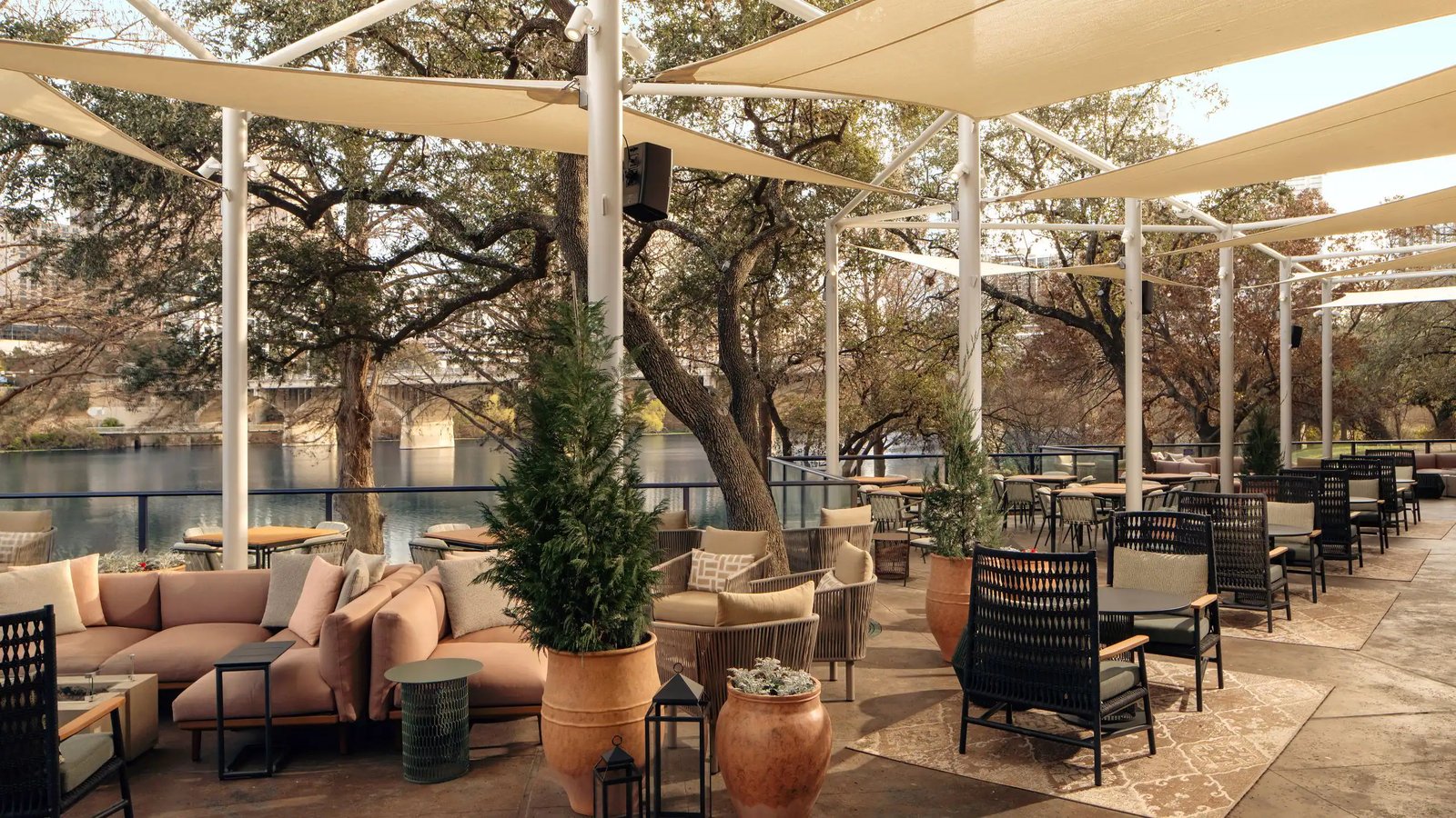 Hyatt Regency Austin — vibe