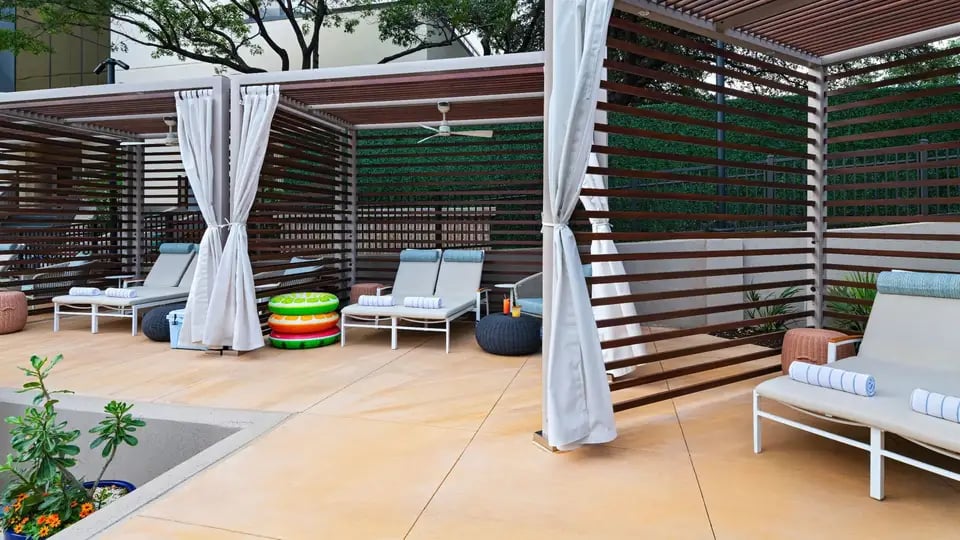Hyatt Regency Austin, the pool