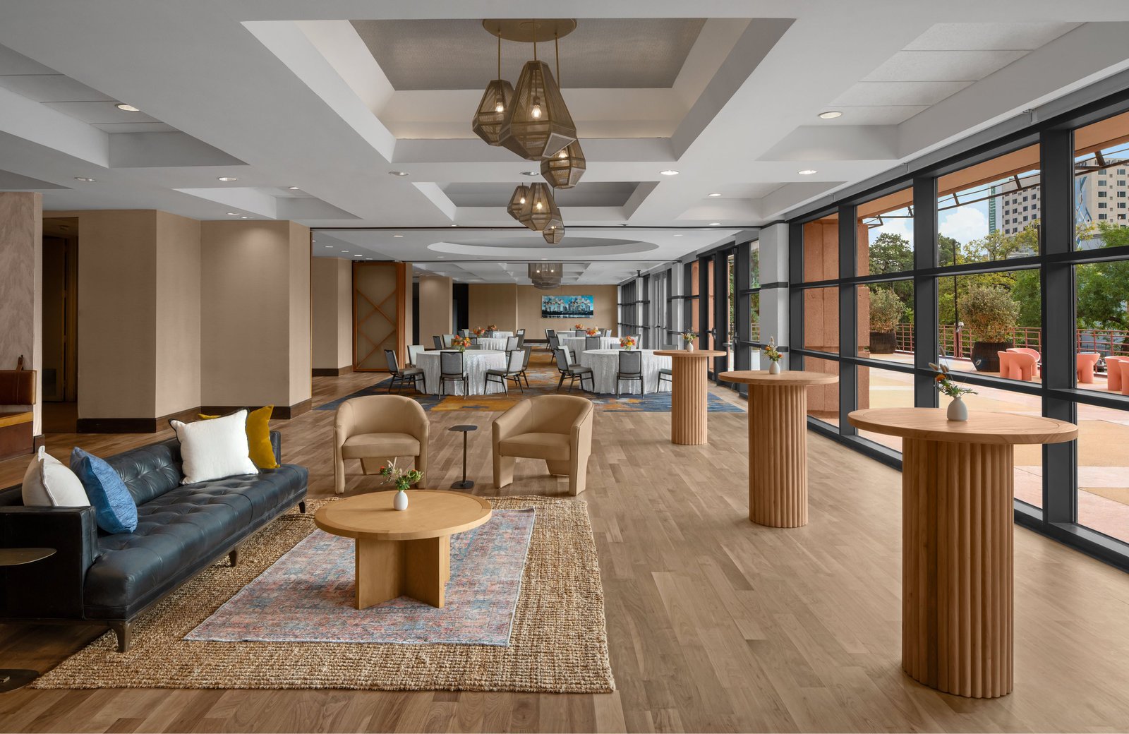 Renaissance Austin Downtown Hotel — eat & drink
