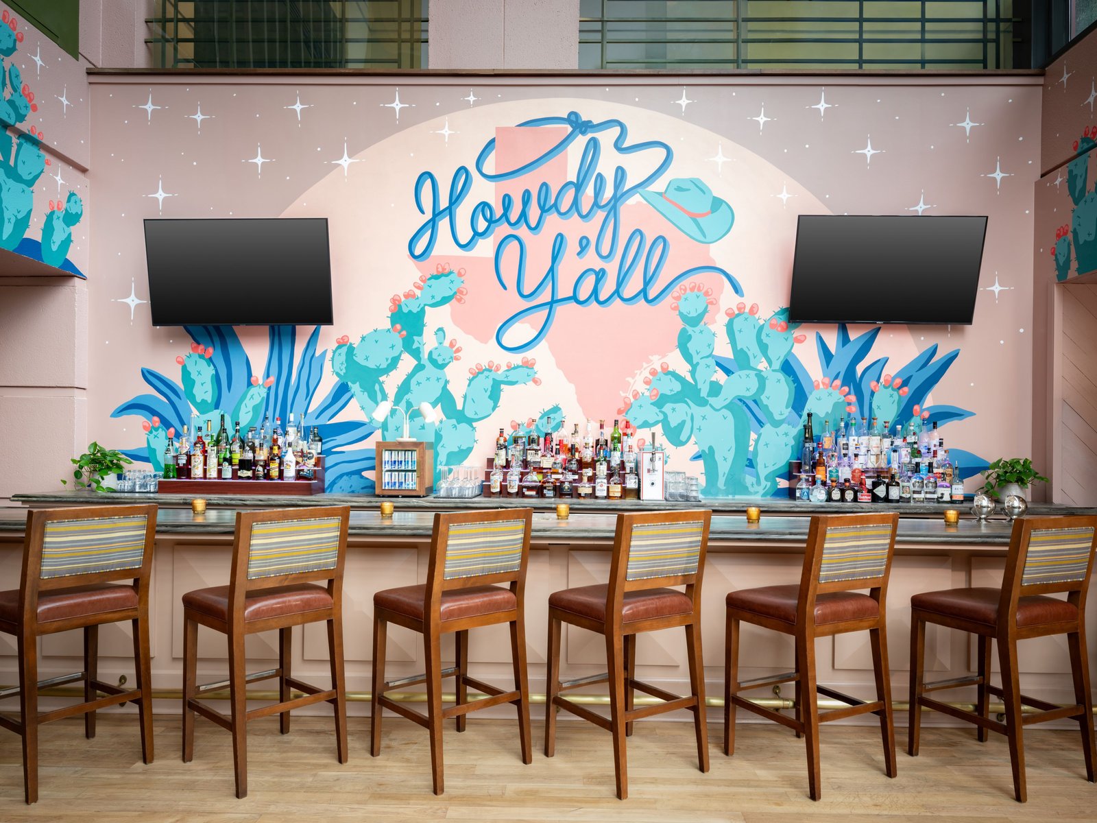 Renaissance Austin Downtown Hotel — eat & drink