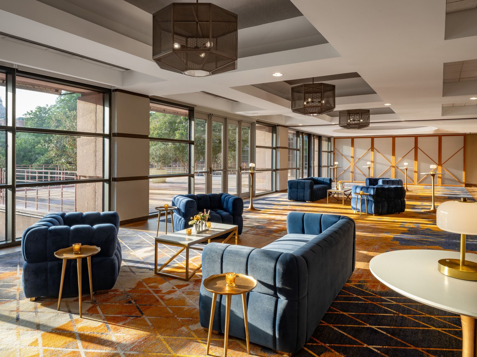 Renaissance Austin Downtown Hotel — eat & drink