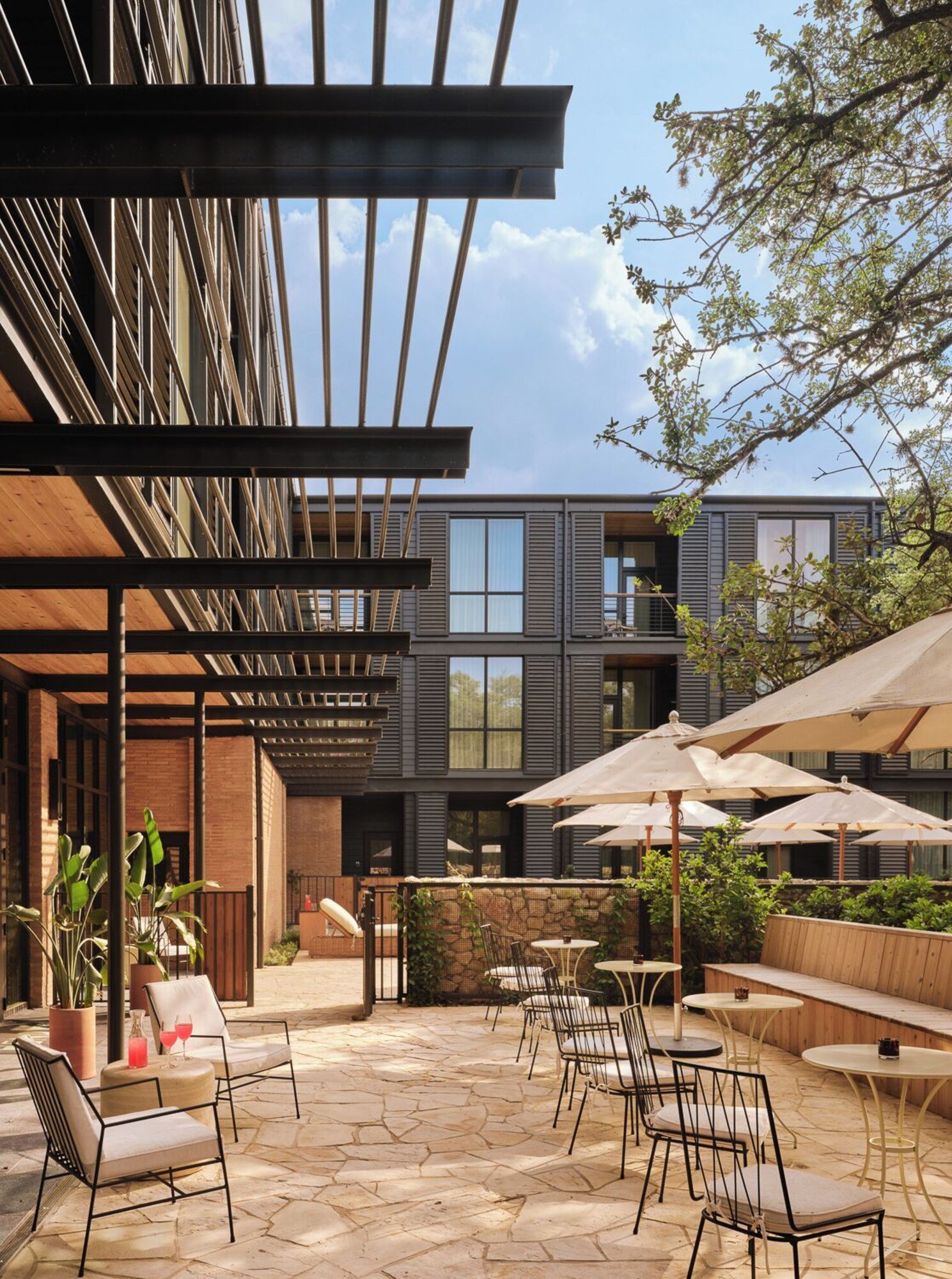 The Inn at Green Pastures — vibe