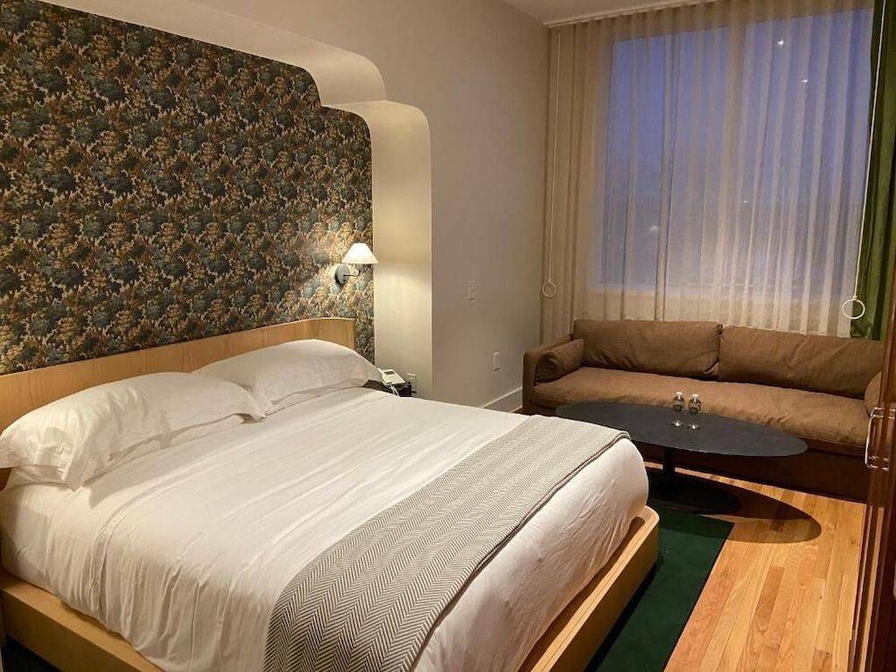The Inn at Green Pastures — rooms