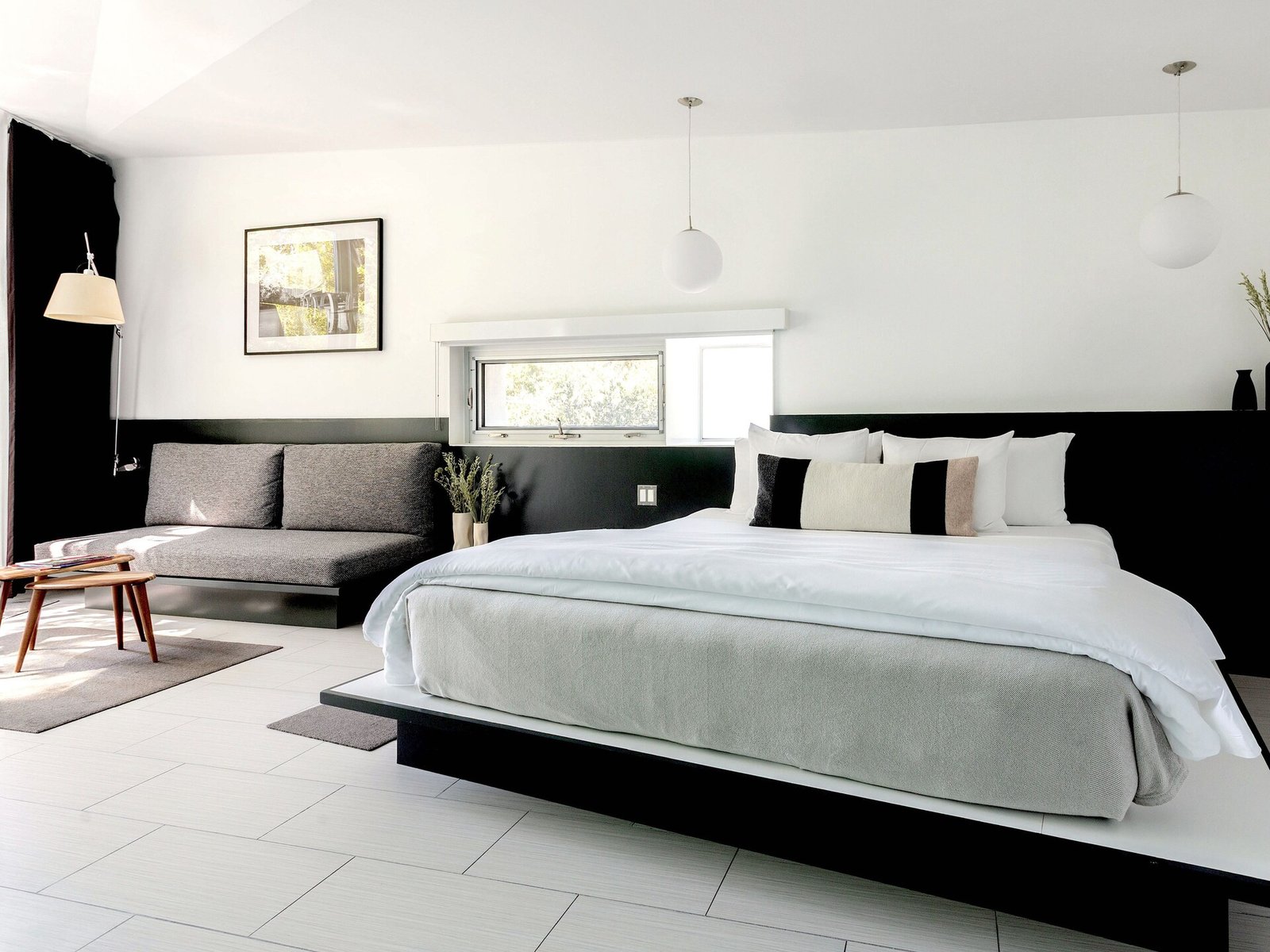 Frame Hotel — rooms