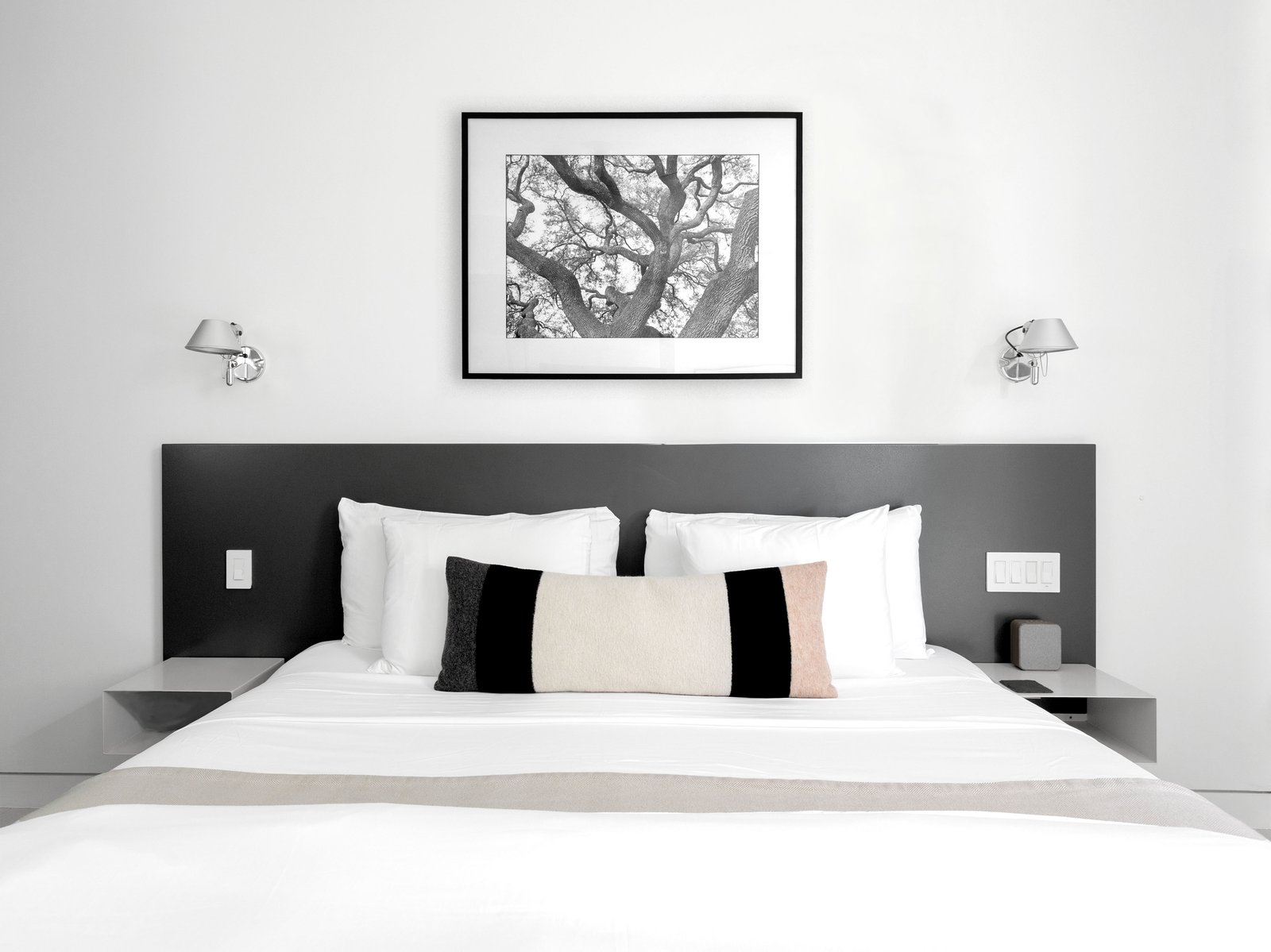 Frame Hotel — rooms