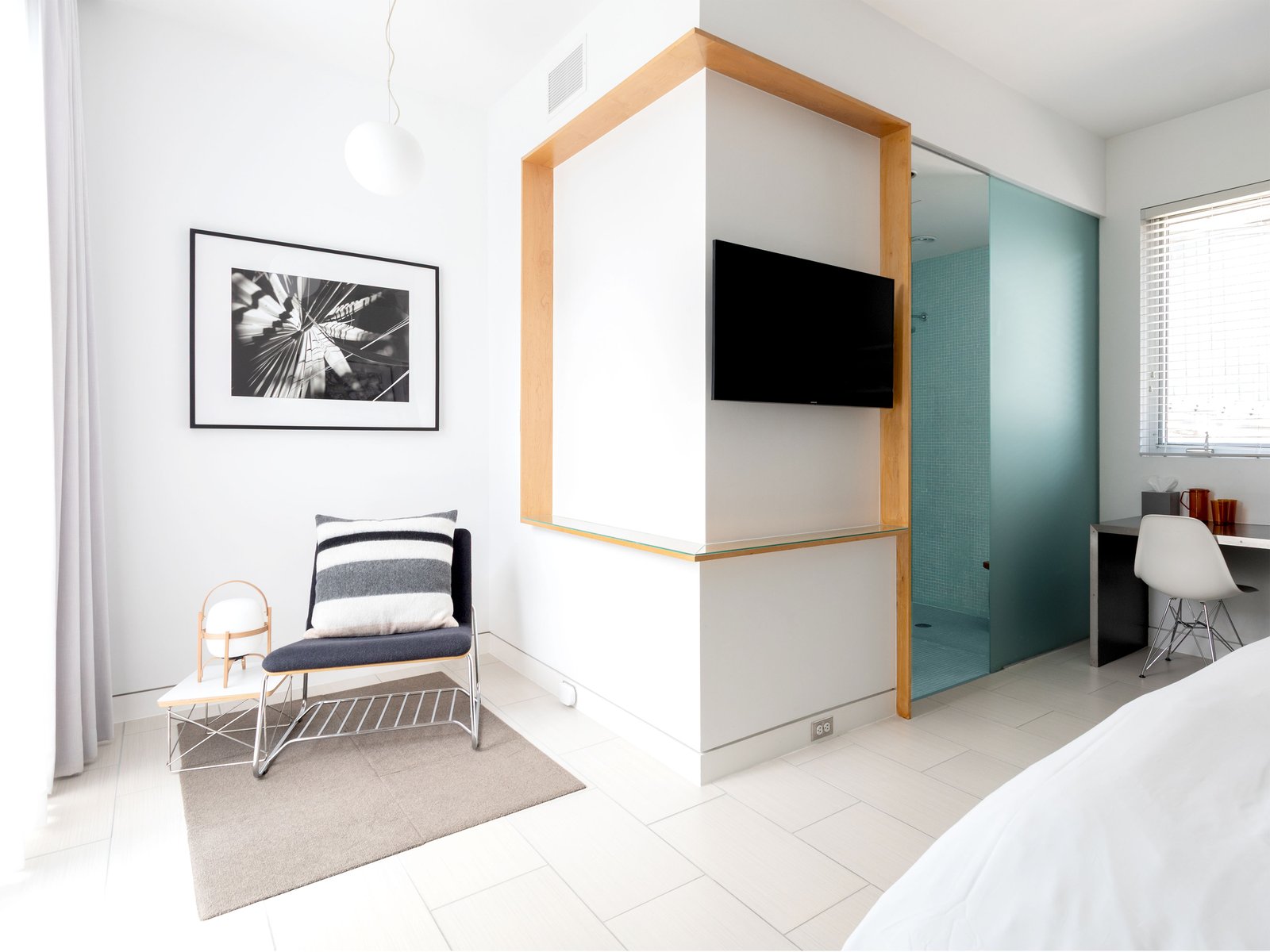 Frame Hotel — rooms